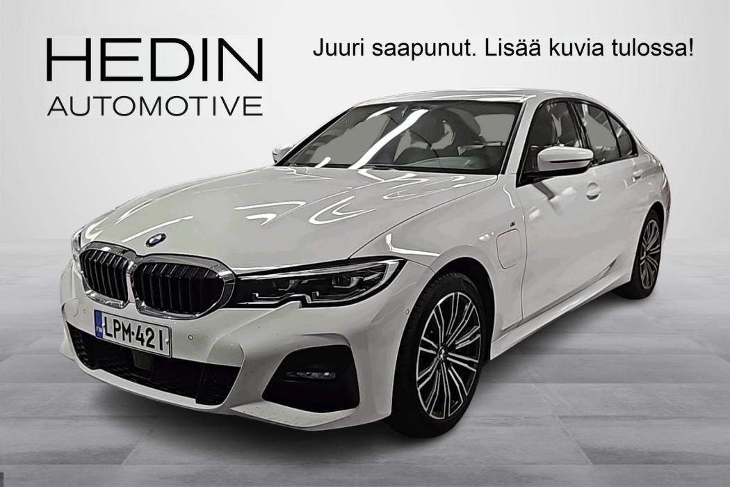 BMW 330 2021