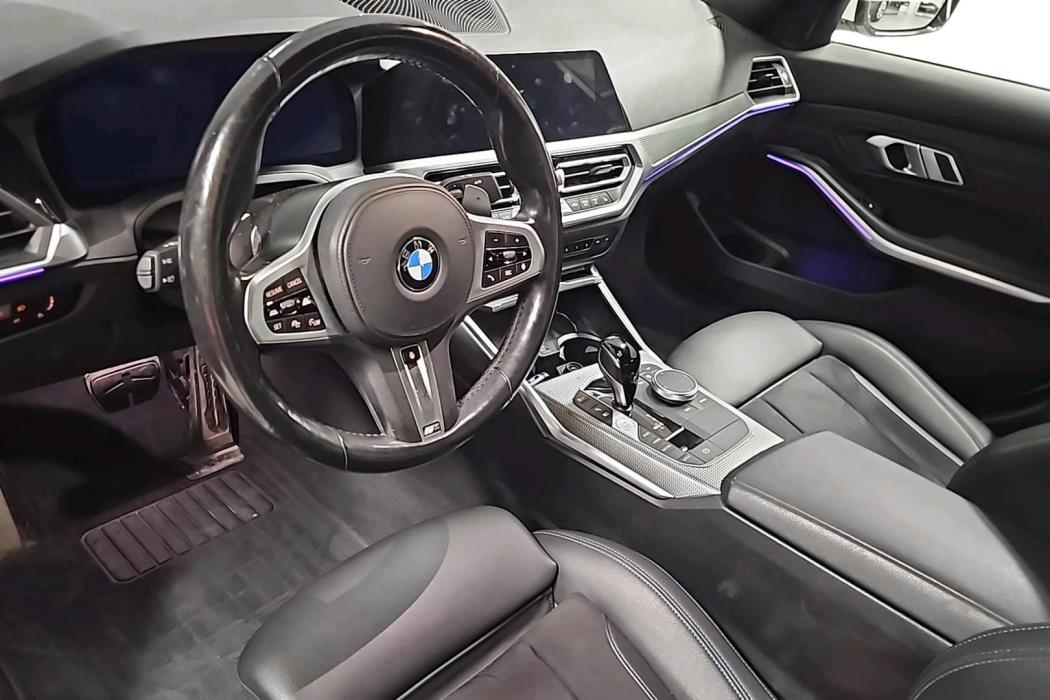 BMW 330 2021