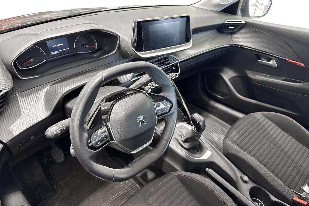 Peugeot 208 2021