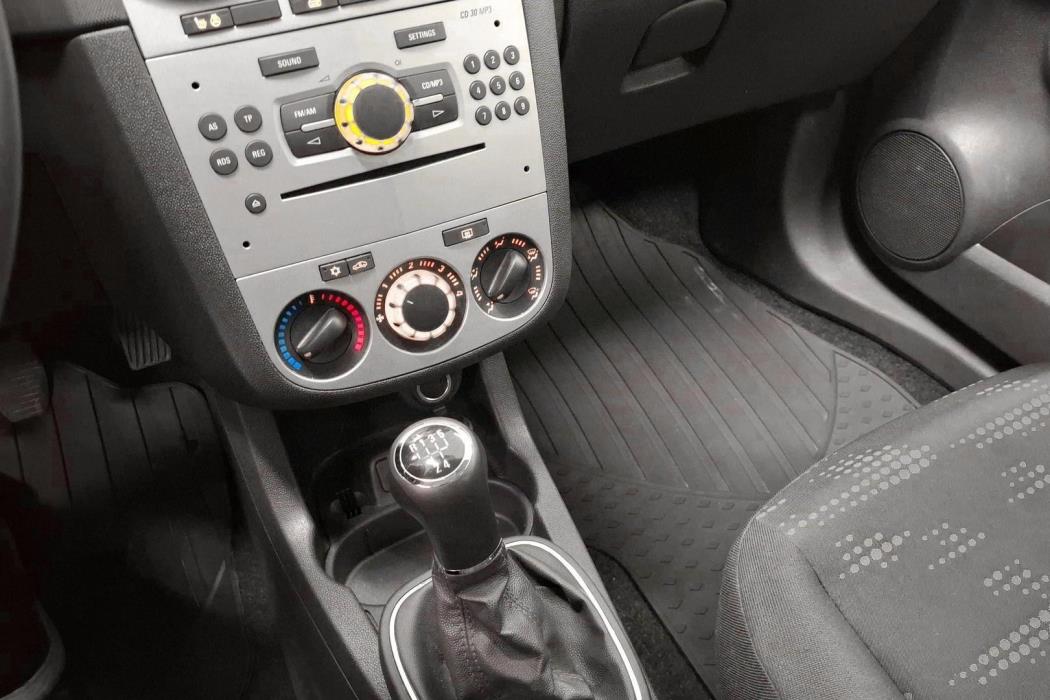 OPEL CORSA 2011