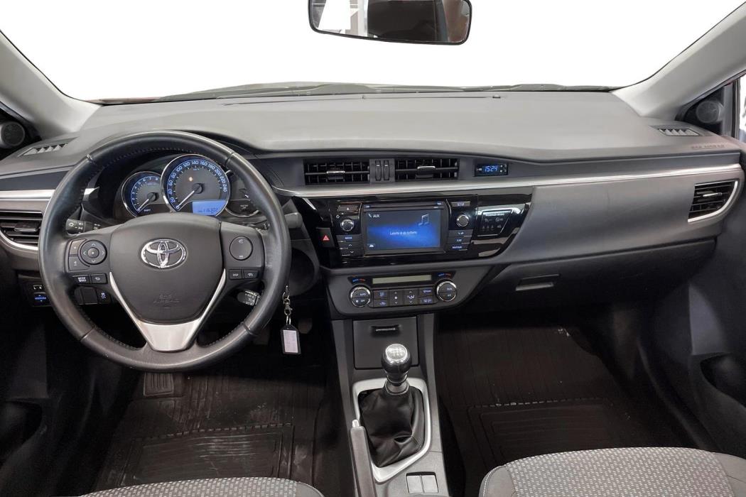 Toyota Corolla 2015