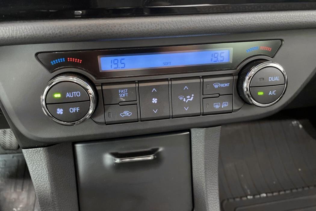 Toyota Corolla 2015