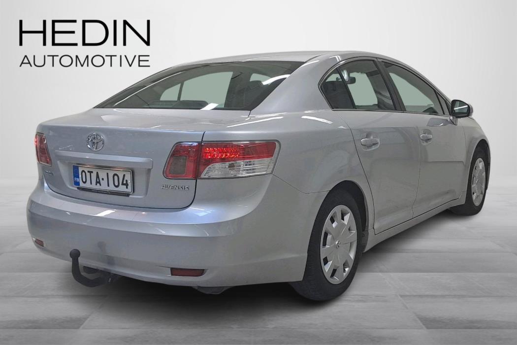 Toyota Avensis 2010