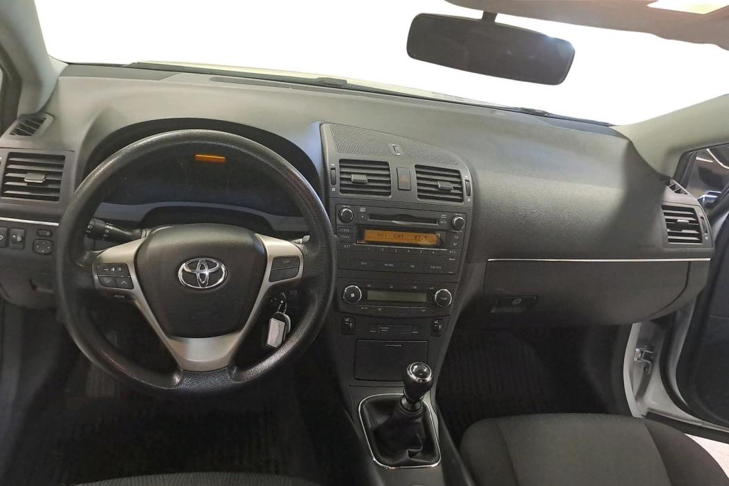 Toyota Avensis 2010