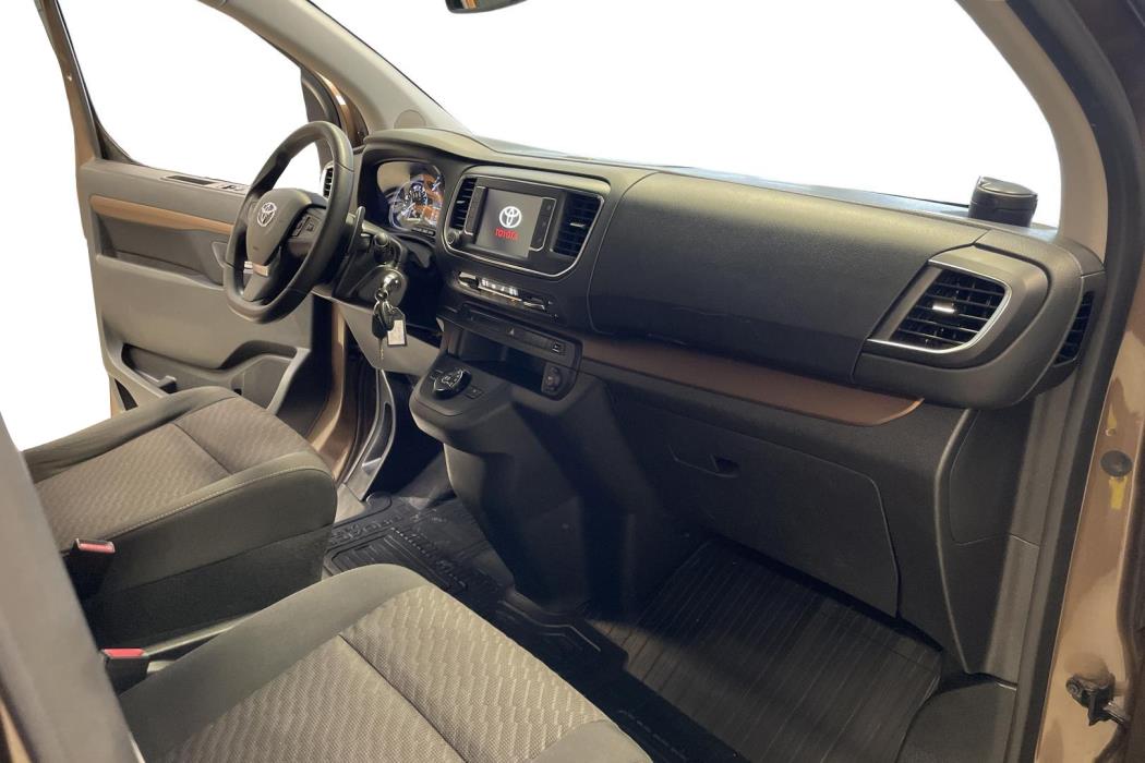Toyota Proace Verso 2017