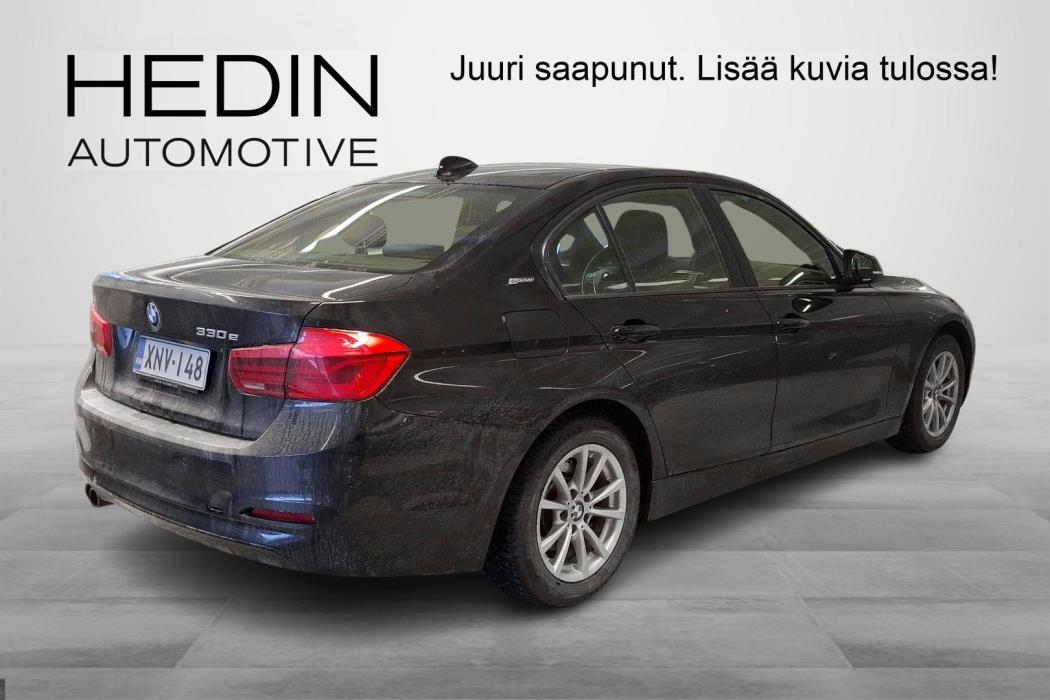 BMW 330 2016