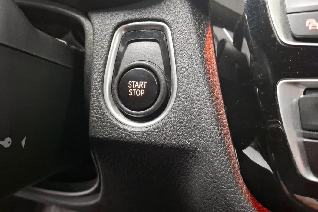 BMW 330 2016