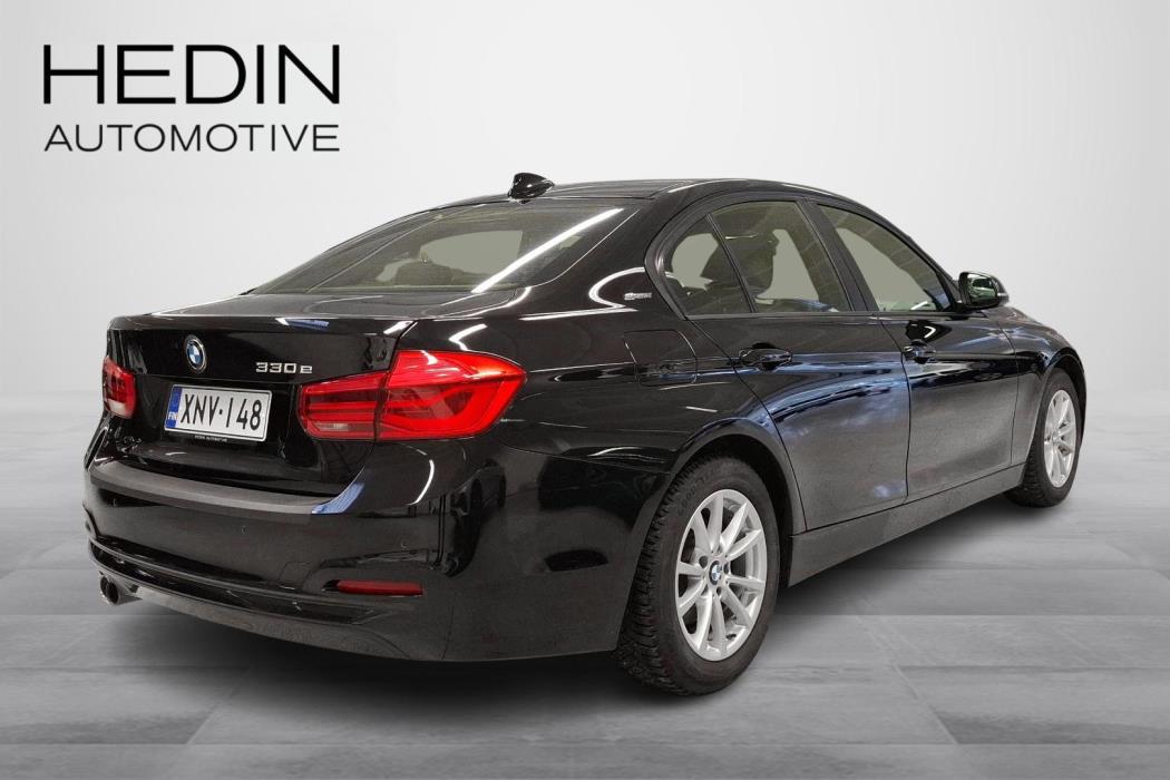 BMW 330 2016