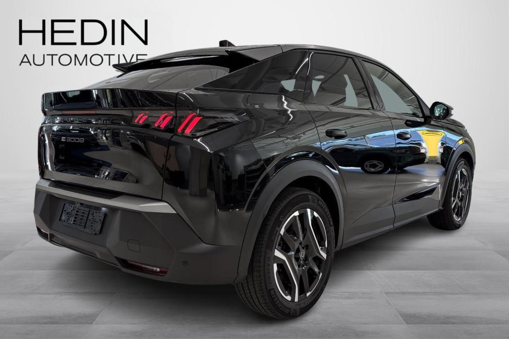 Peugeot E-3008 2025