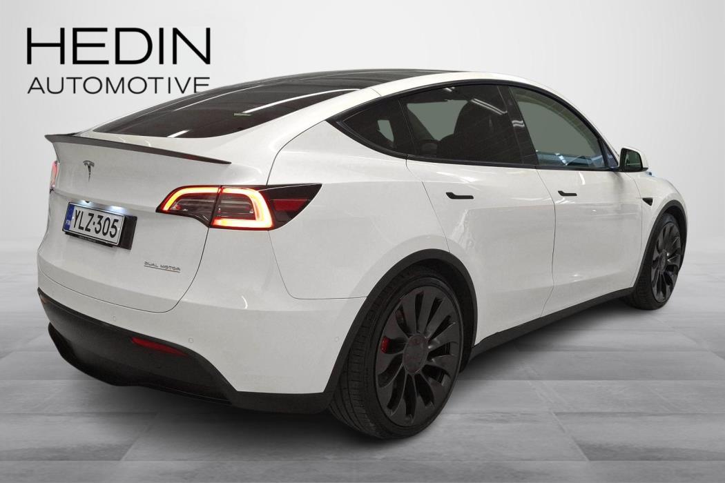 Tesla Model Y 2022