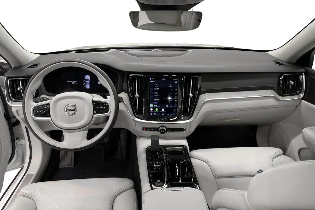 VOLVO V60 2023