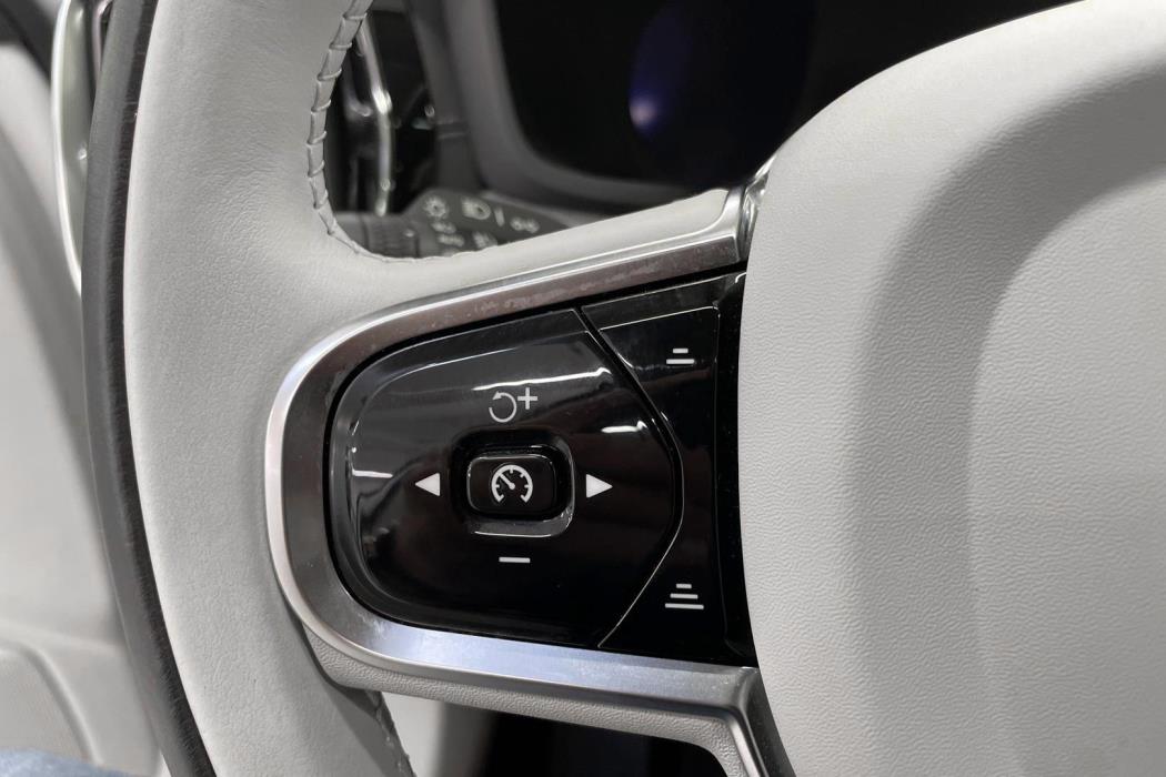 VOLVO V60 2023