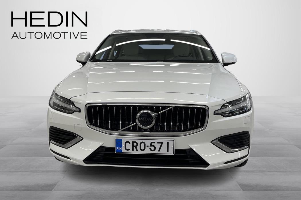 VOLVO V60 2023
