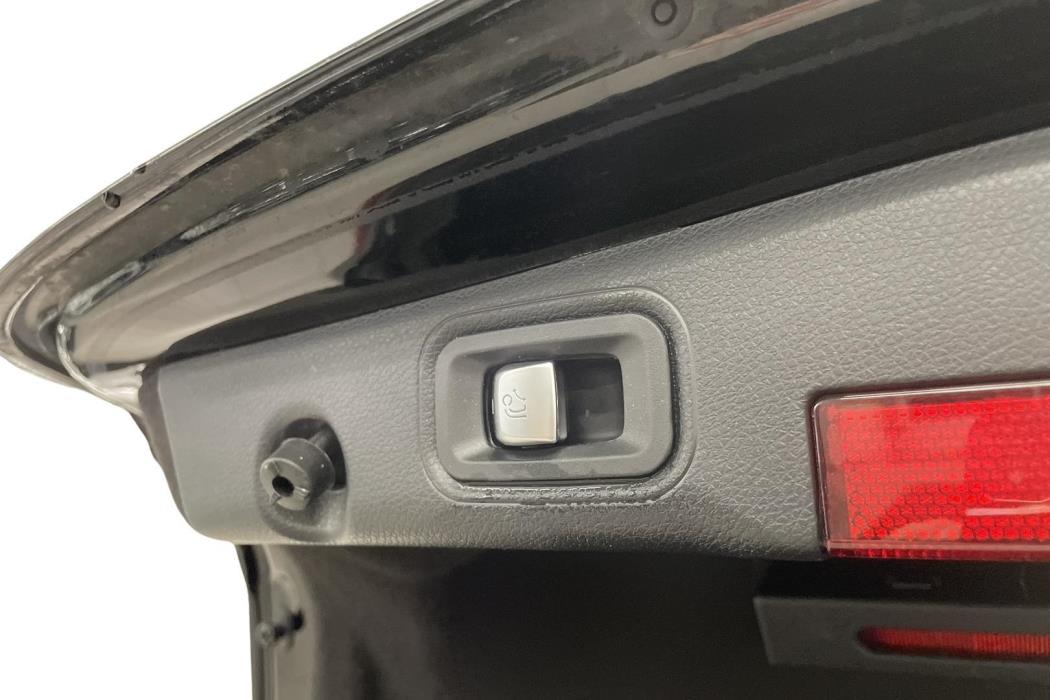 MERCEDES-BENZ E 2021