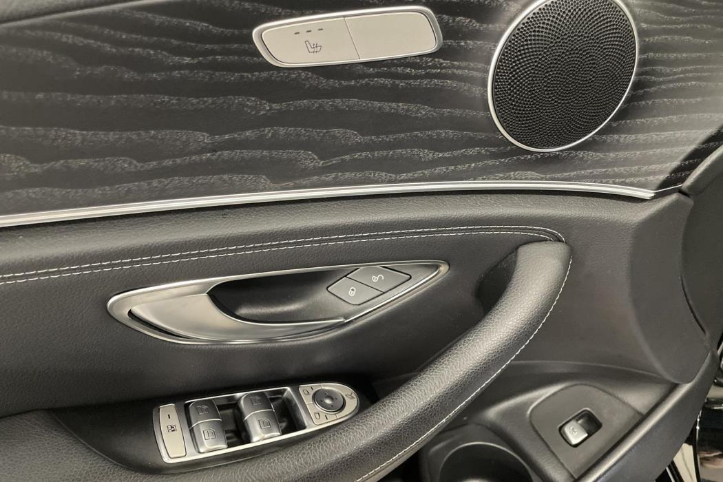 MERCEDES-BENZ E 2021