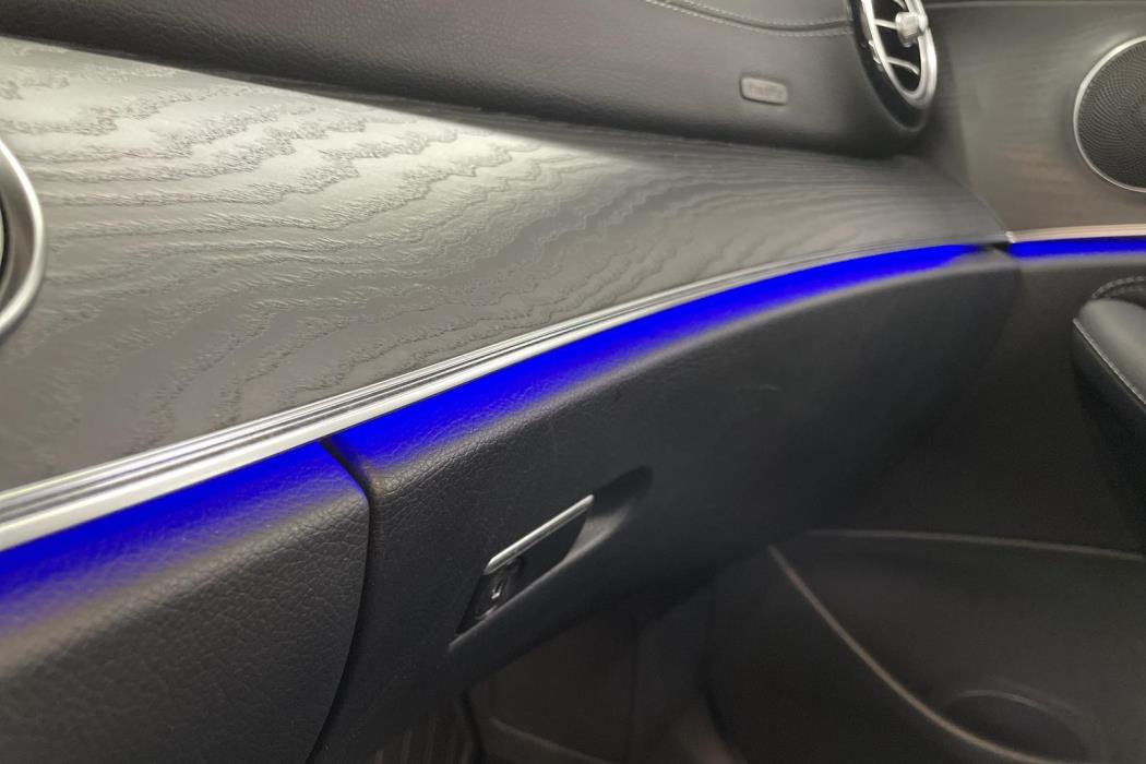 MERCEDES-BENZ E 2021