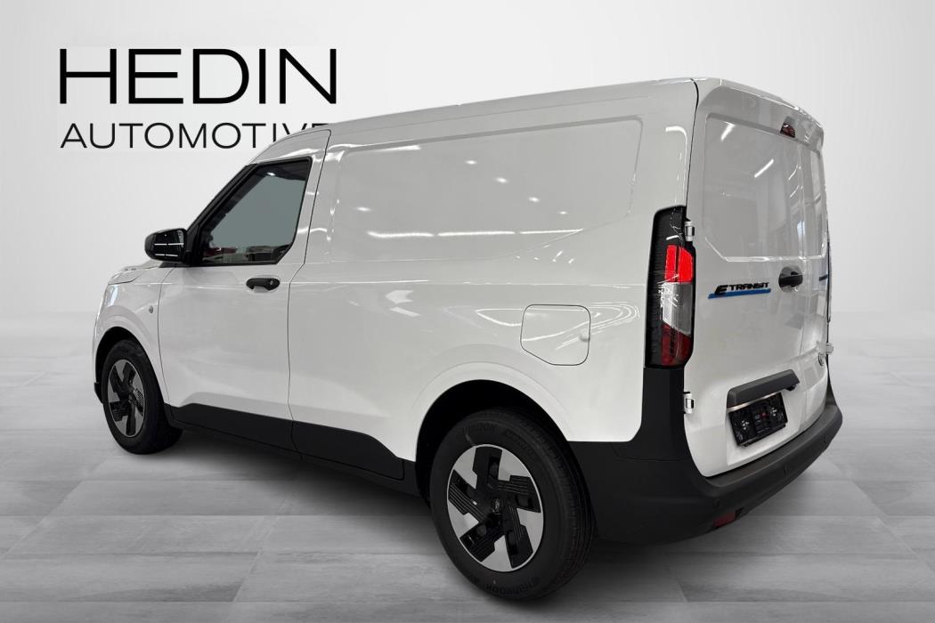 Ford Transit Courier 2025