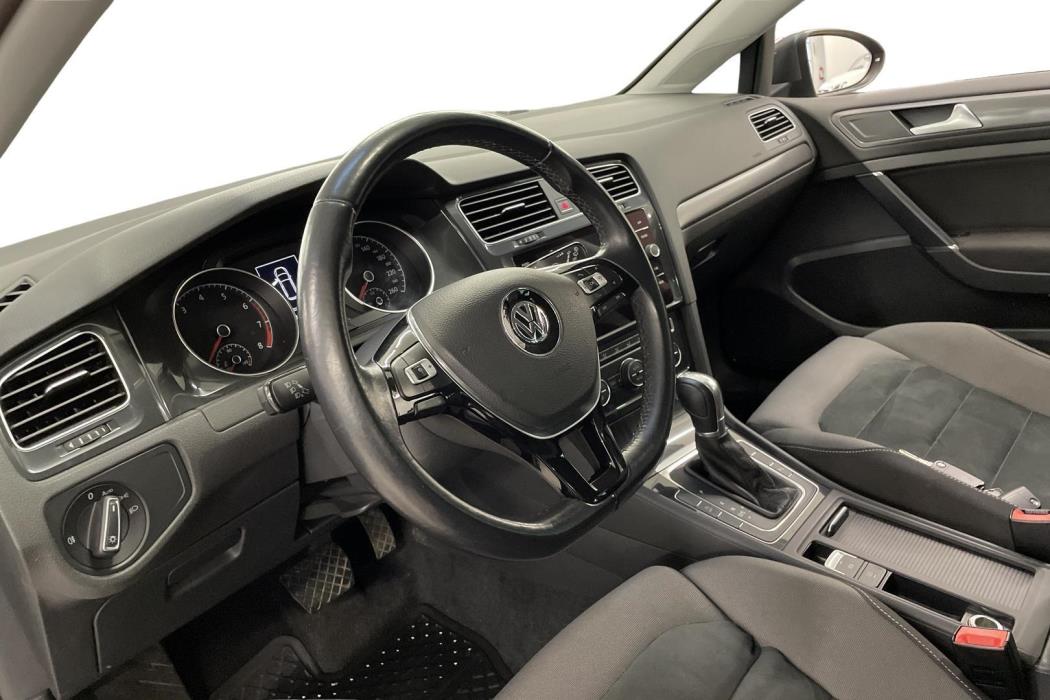 VOLKSWAGEN GOLF 2018