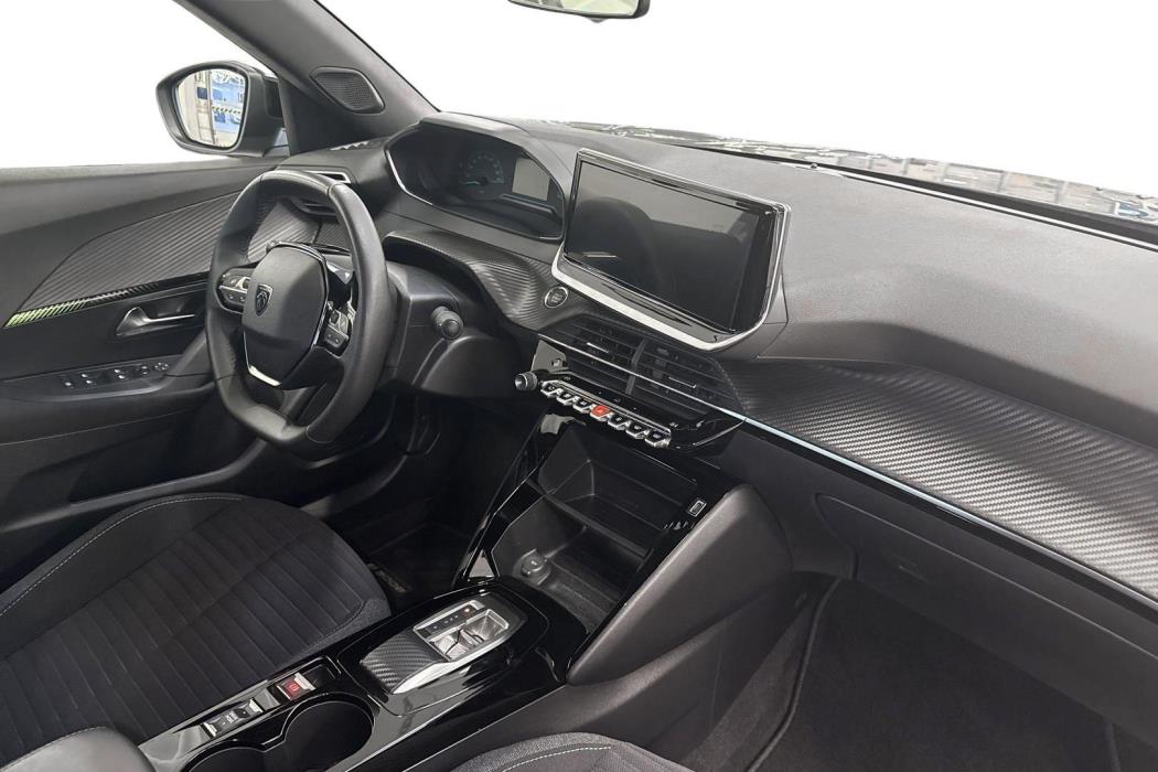PEUGEOT e-2008 2023