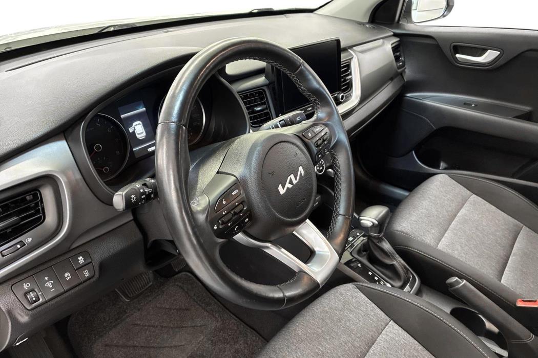 KIA STONIC 2024