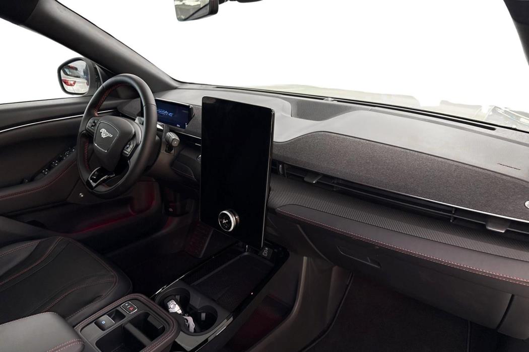 Ford Mustang Mach-E 2025