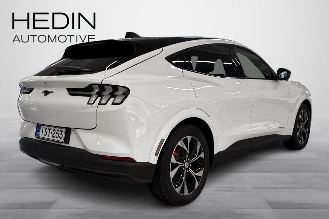 Ford Mustang Mach-E 2025