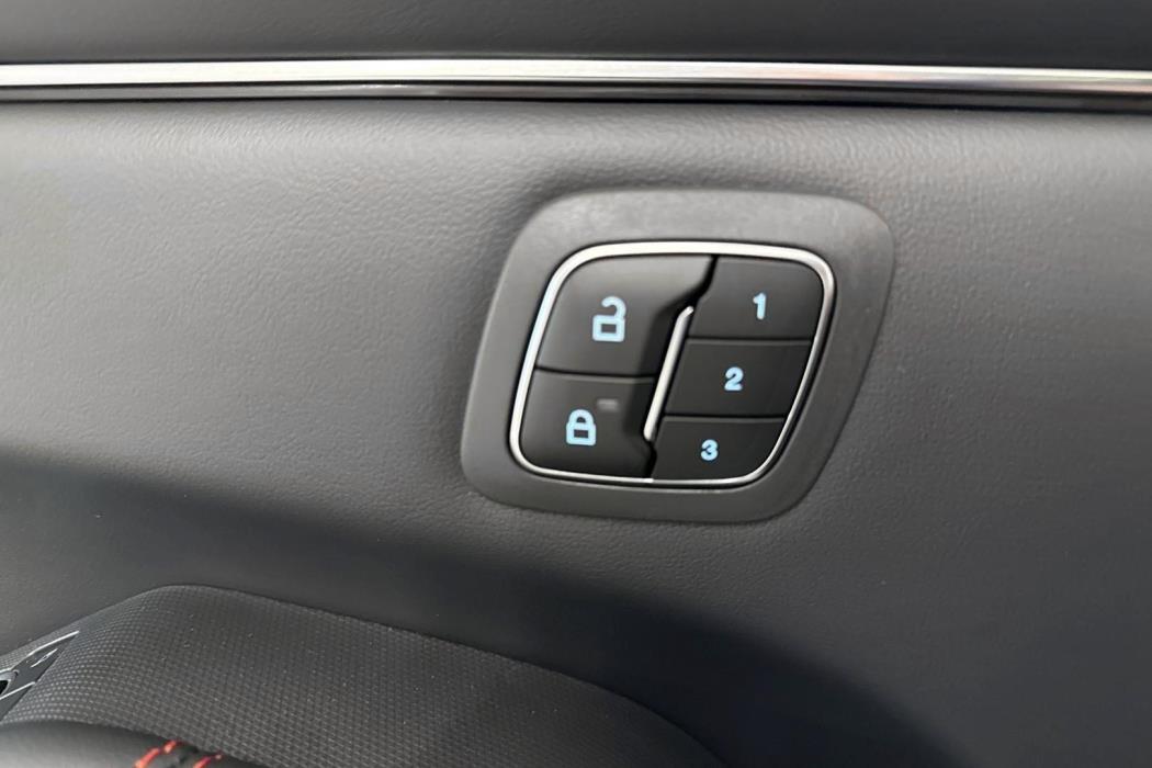 Ford Mustang Mach-E 2025