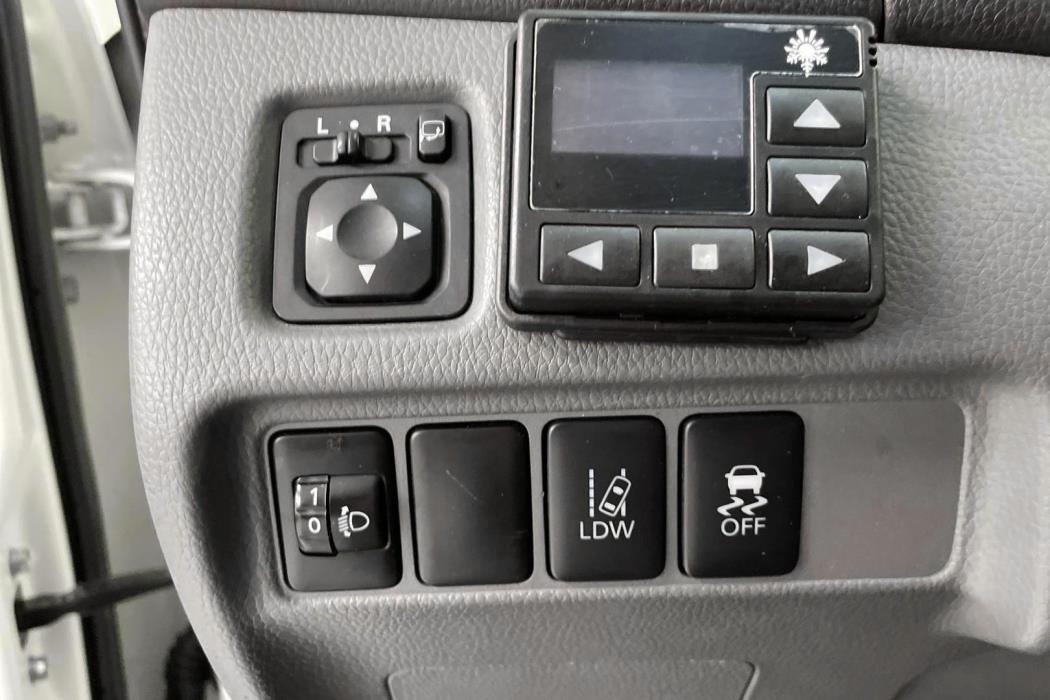 MITSUBISHI L200 2016