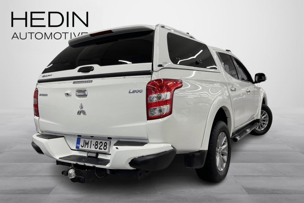 MITSUBISHI L200 2016