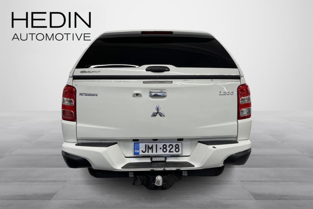 MITSUBISHI L200 2016