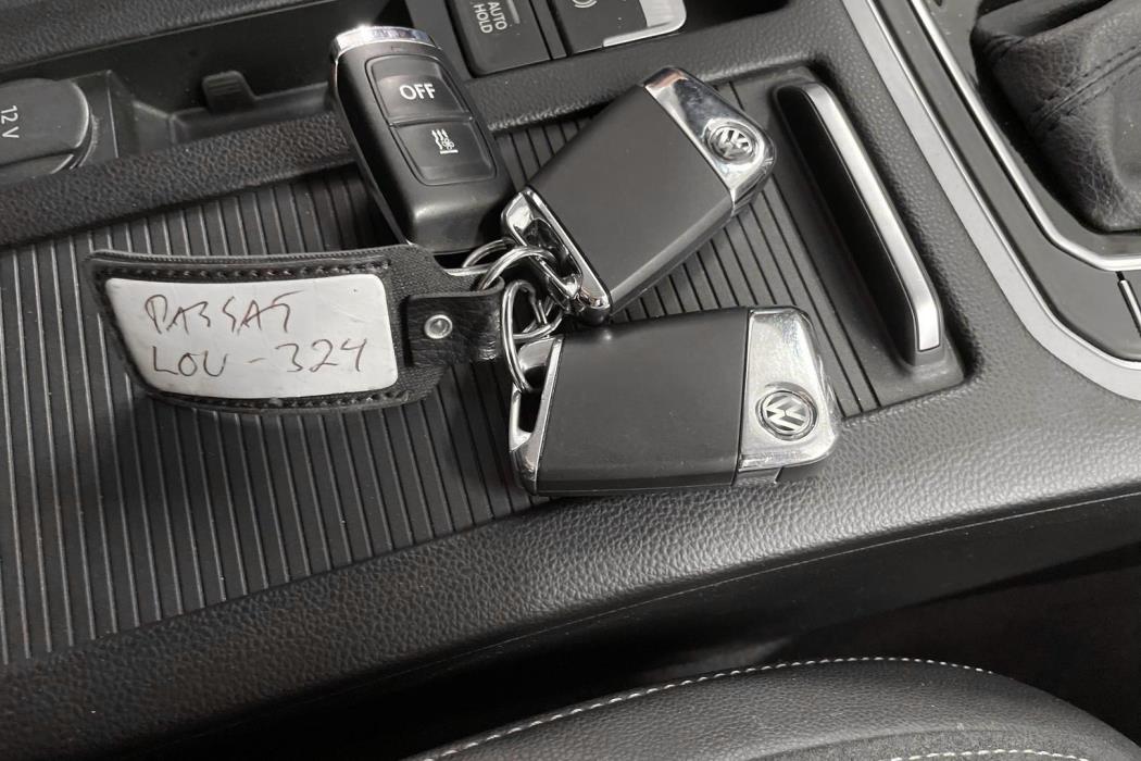 VOLKSWAGEN PASSAT 2019