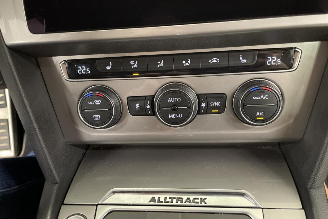 VOLKSWAGEN PASSAT 2019