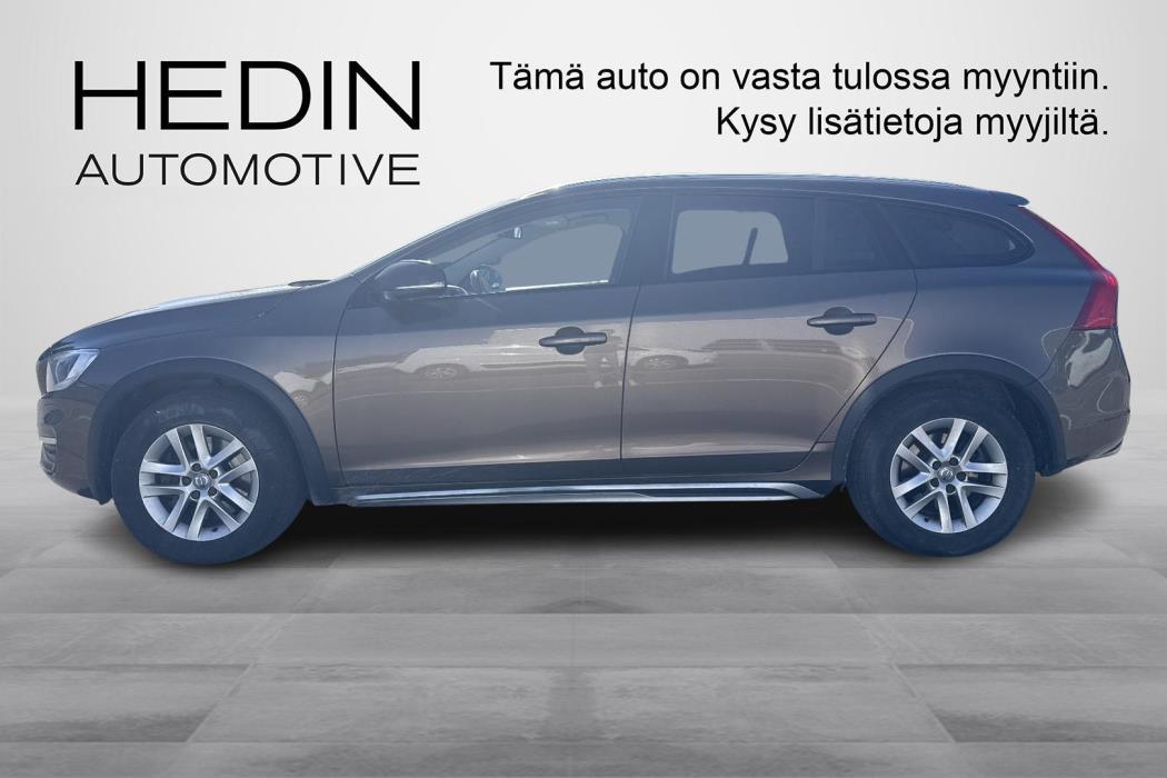 VOLVO V60 Cross Country 2015