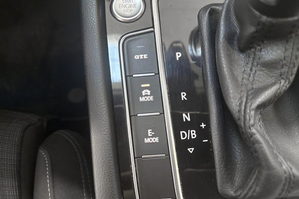 VOLKSWAGEN PASSAT 2019