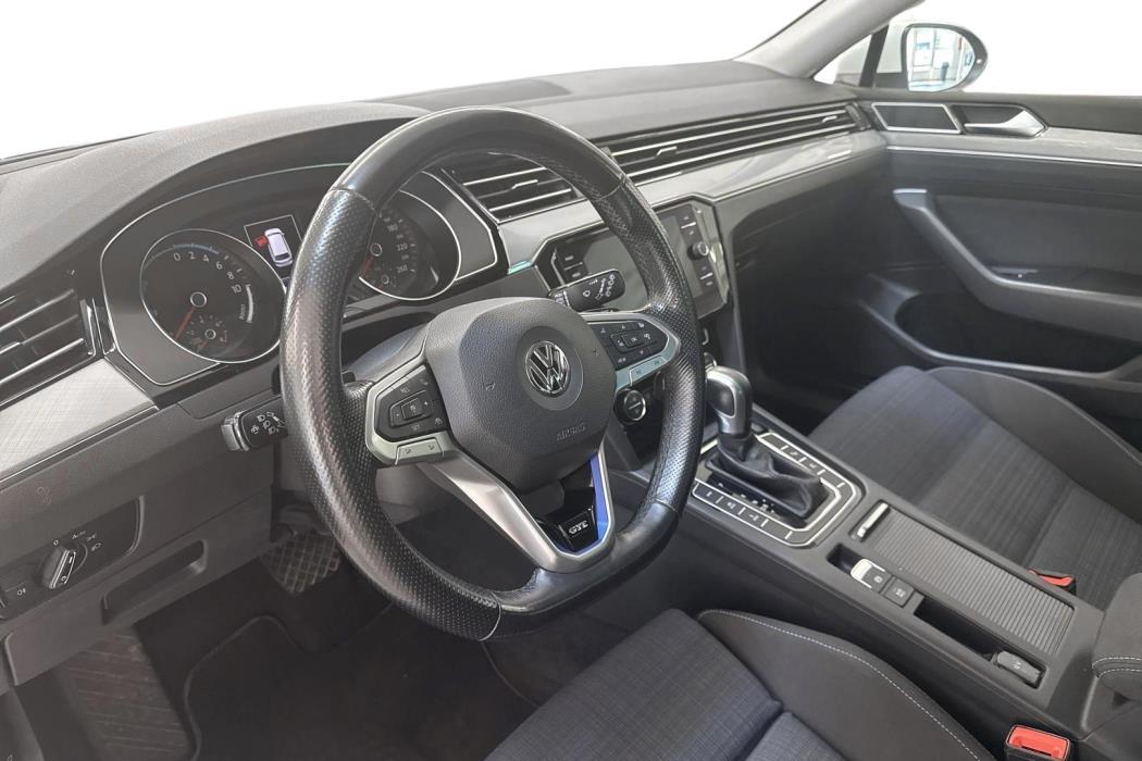 VOLKSWAGEN PASSAT 2019
