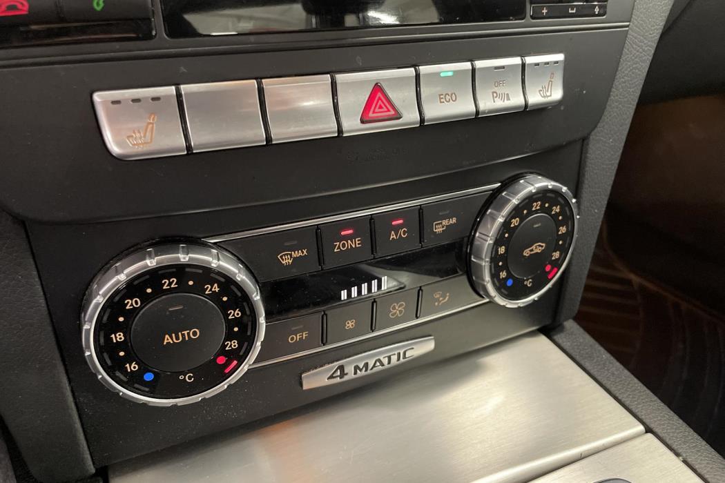 MERCEDES-BENZ C 2014