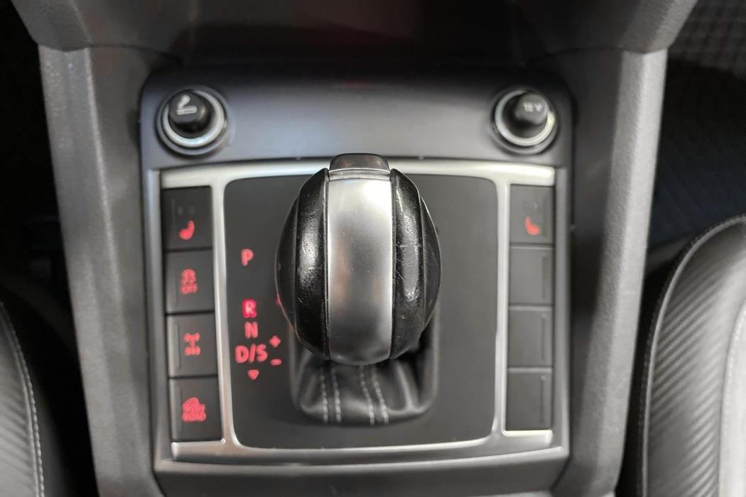 VOLKSWAGEN Amarok 2014