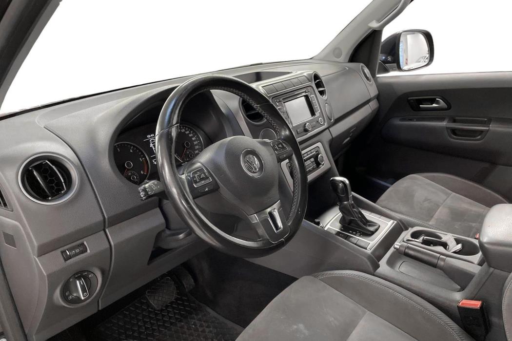 VOLKSWAGEN Amarok 2014