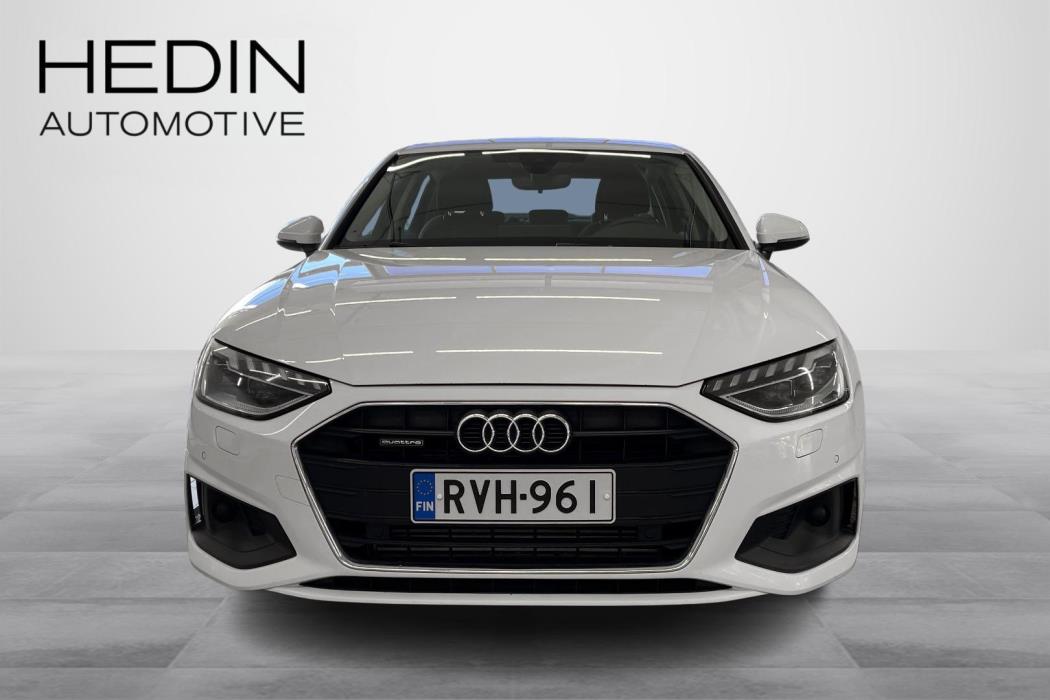 AUDI A4 2023