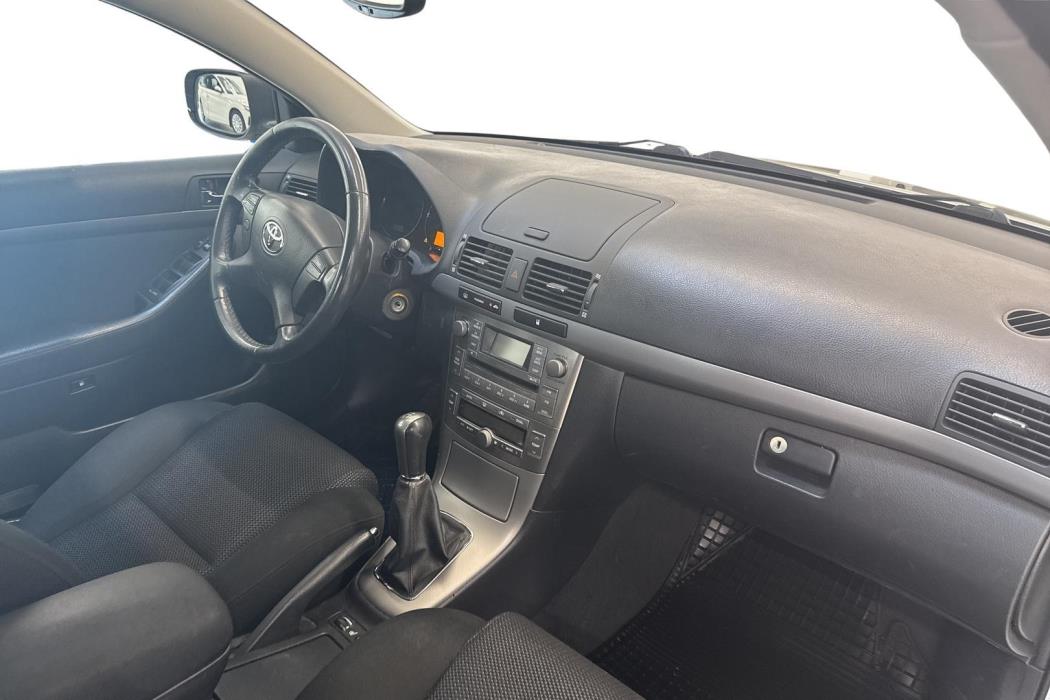 TOYOTA AVENSIS 2008