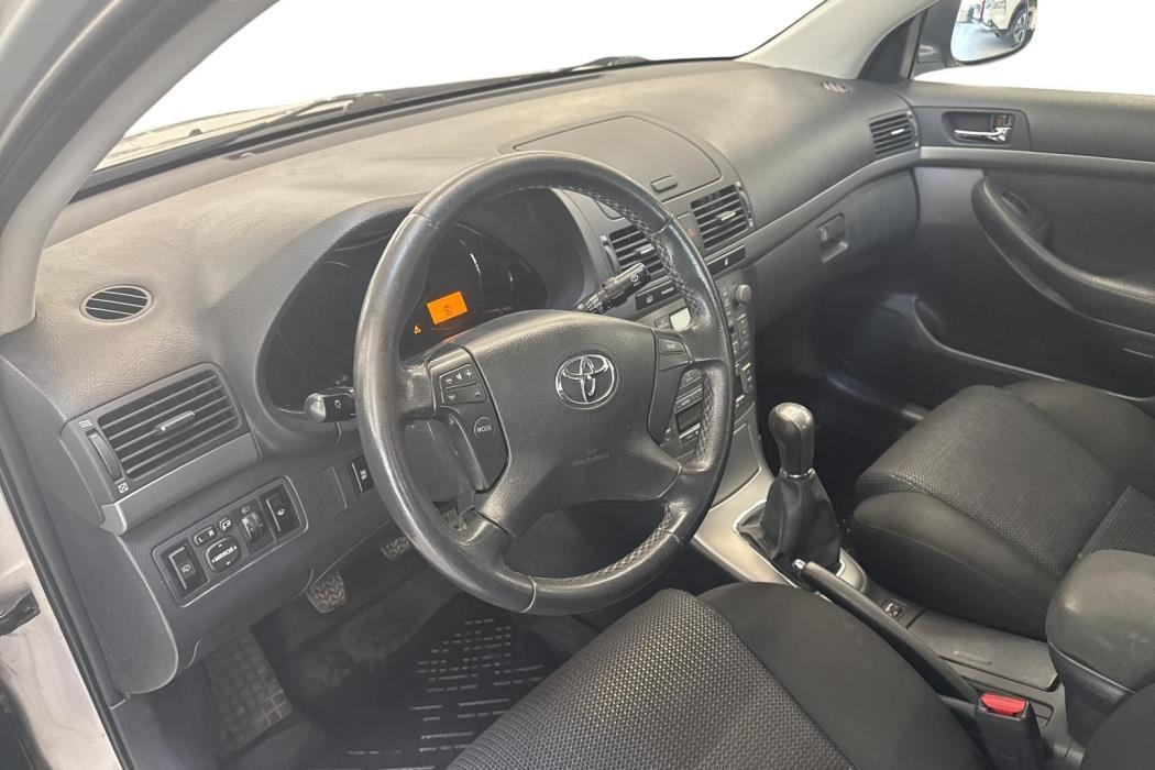TOYOTA AVENSIS 2008