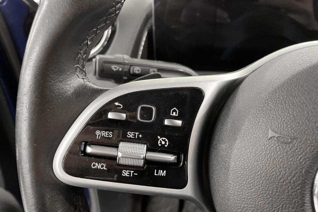 MERCEDES-BENZ GLB 2021