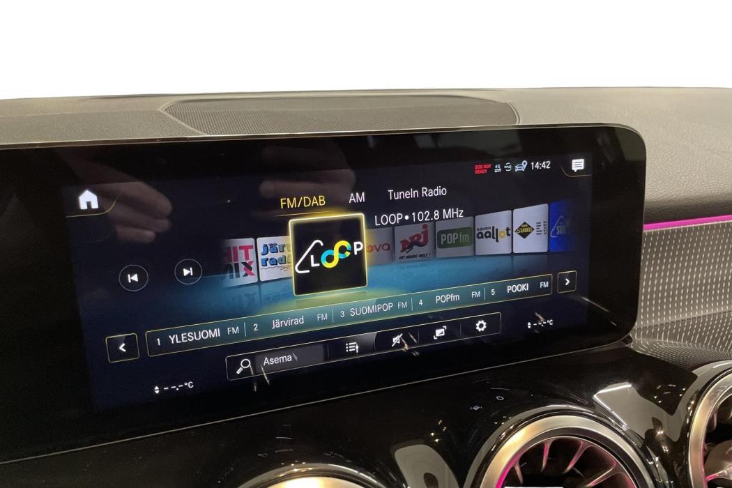 MERCEDES-BENZ GLB 2021