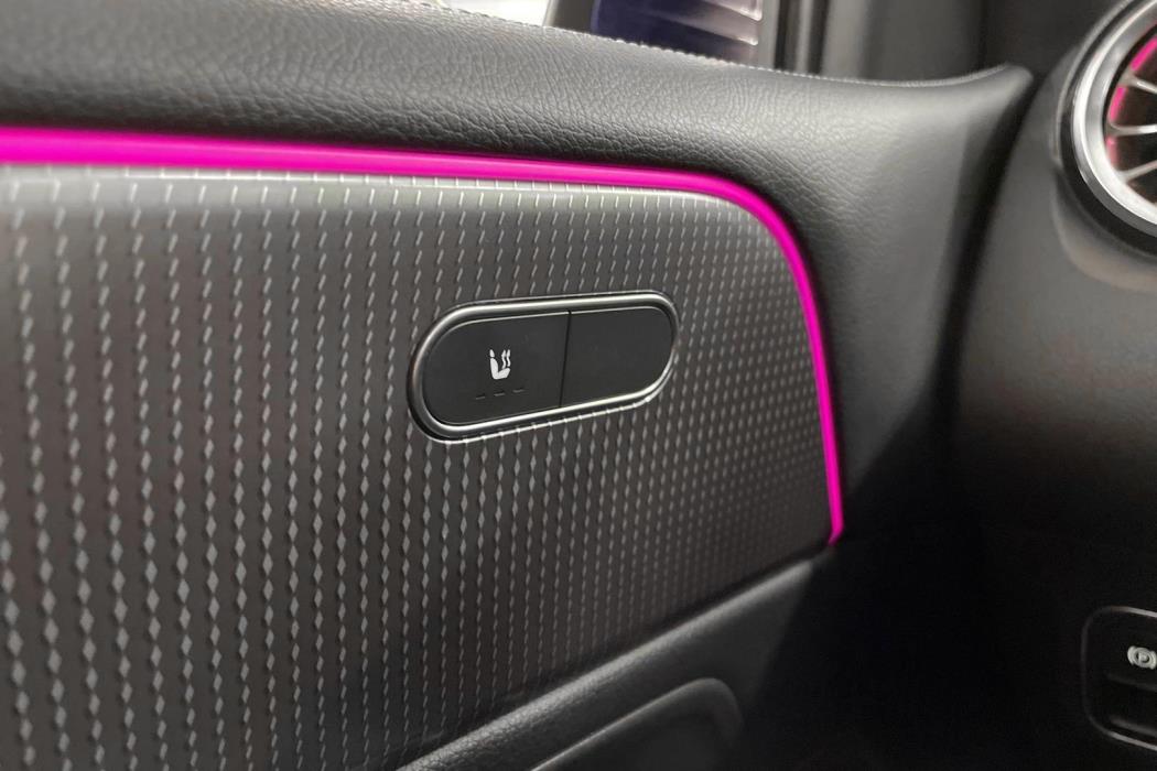 MERCEDES-BENZ GLB 2021