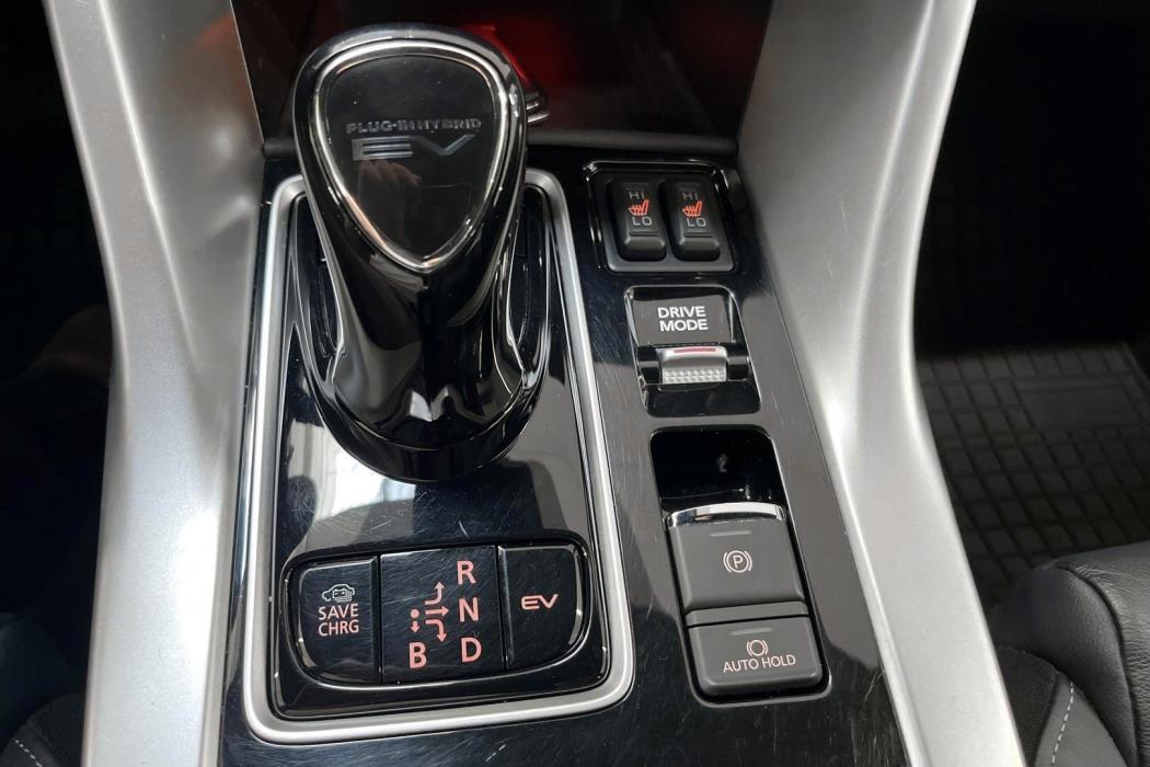 MITSUBISHI Eclipse 2022