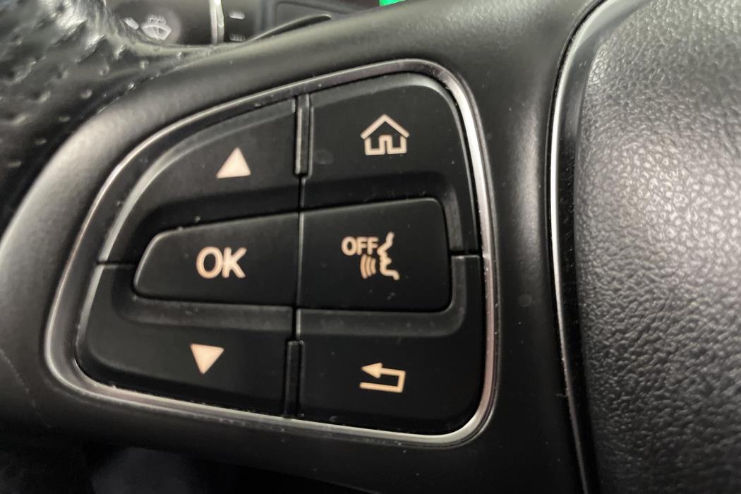 MERCEDES-BENZ C 2016