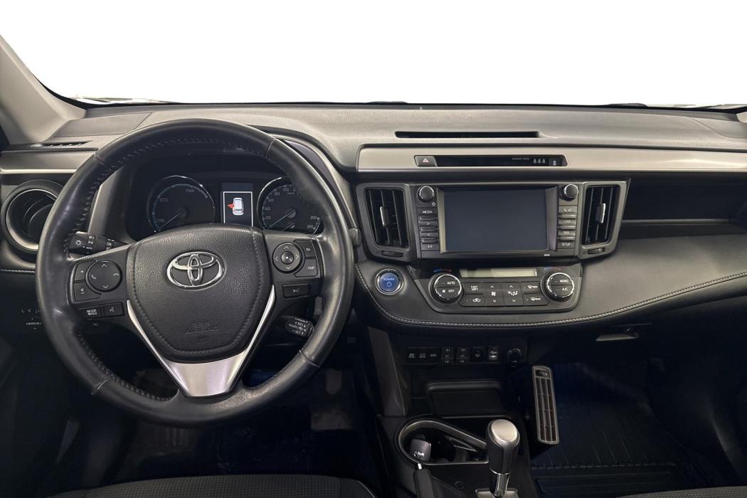 TOYOTA RAV4 2018