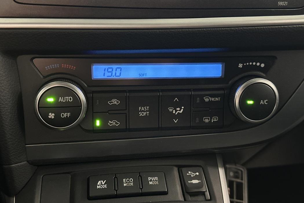 Toyota Auris 2013