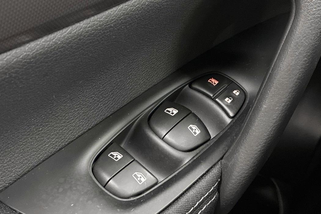 NISSAN Qashqai 2018
