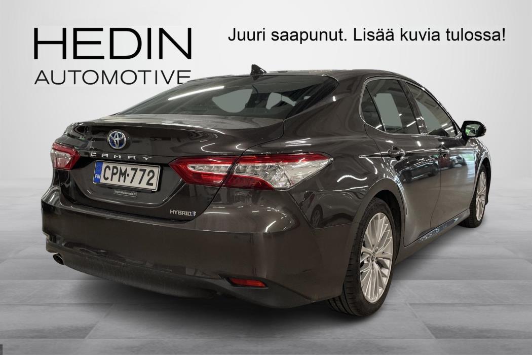 Toyota Camry 2021